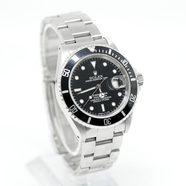 Rolex Submariner 16610 Image 4